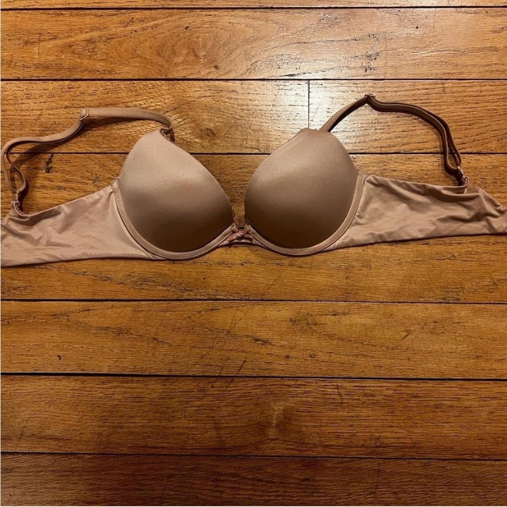 Victoria's Secret Tan Bra 32C